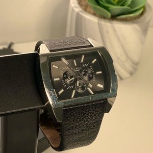 montre Diesel DZ4140 Cuir Noir 29mm